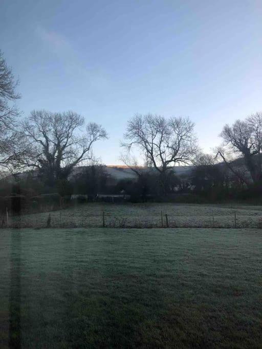 Eco-Friendly Dorset Cottage With Spa Set In Heart Of Countryside Sydling St Nicholas ภายนอก รูปภาพ